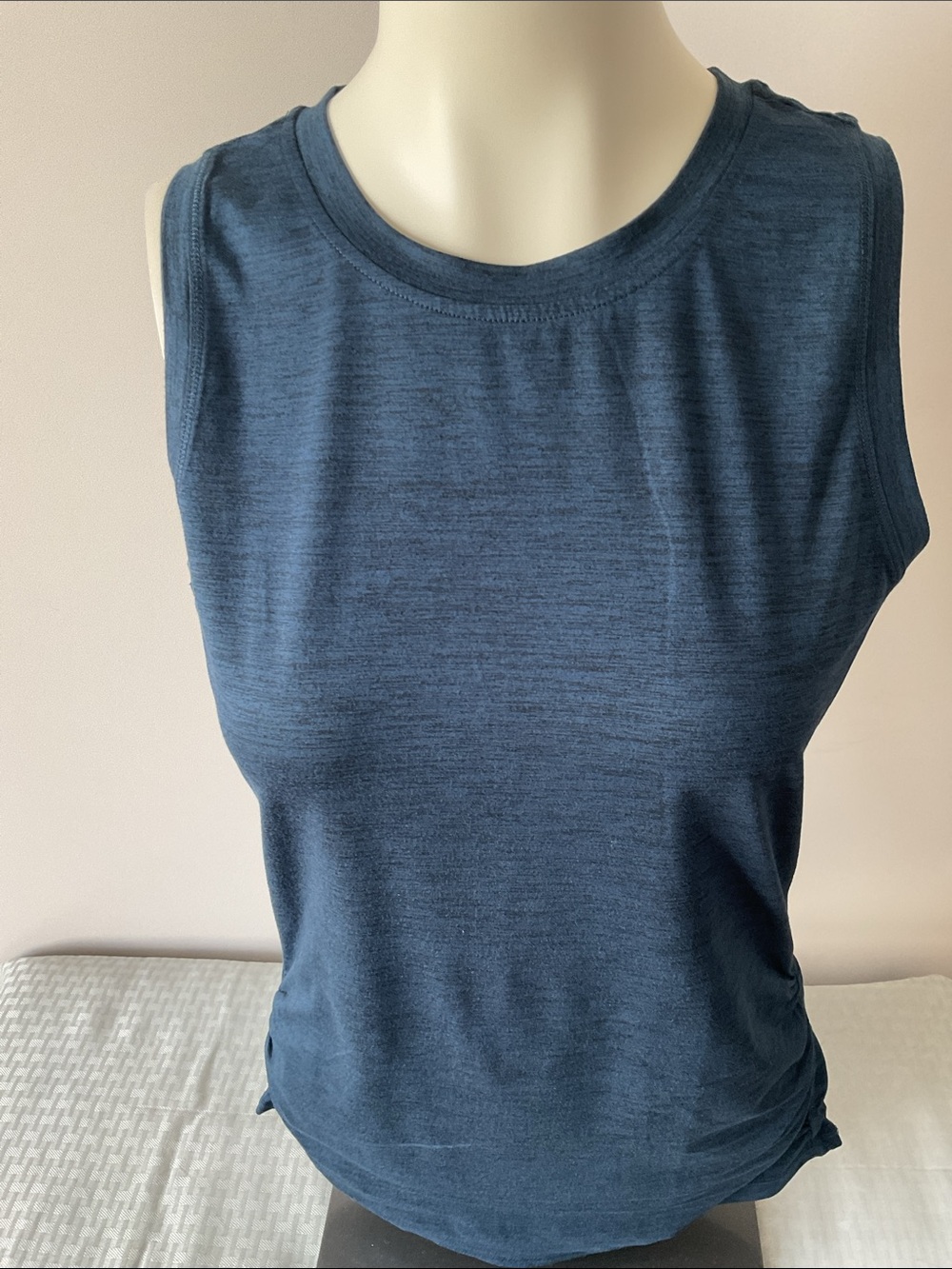 Hyba Ruched Side Tank Top - Picture 4 of 8